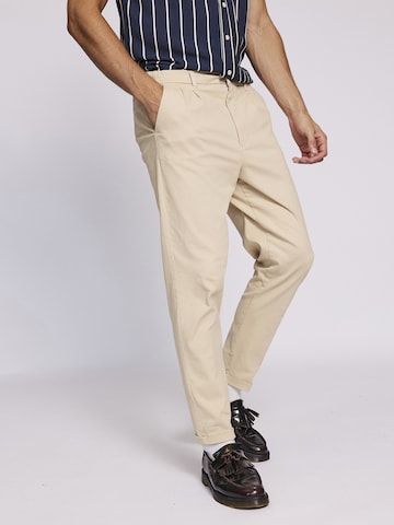 Redefined Rebel Regular Pleat-front trousers 'Jacko' in White
