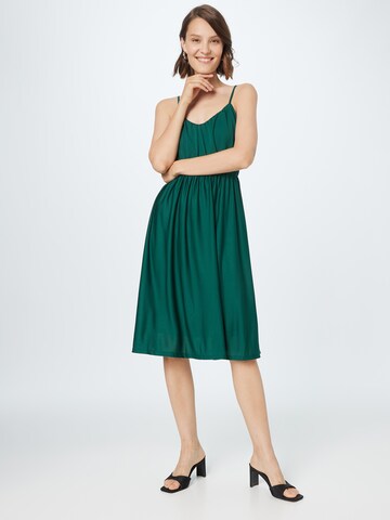 ABOUT YOU Poletna obleka 'Kim' | zelena barva