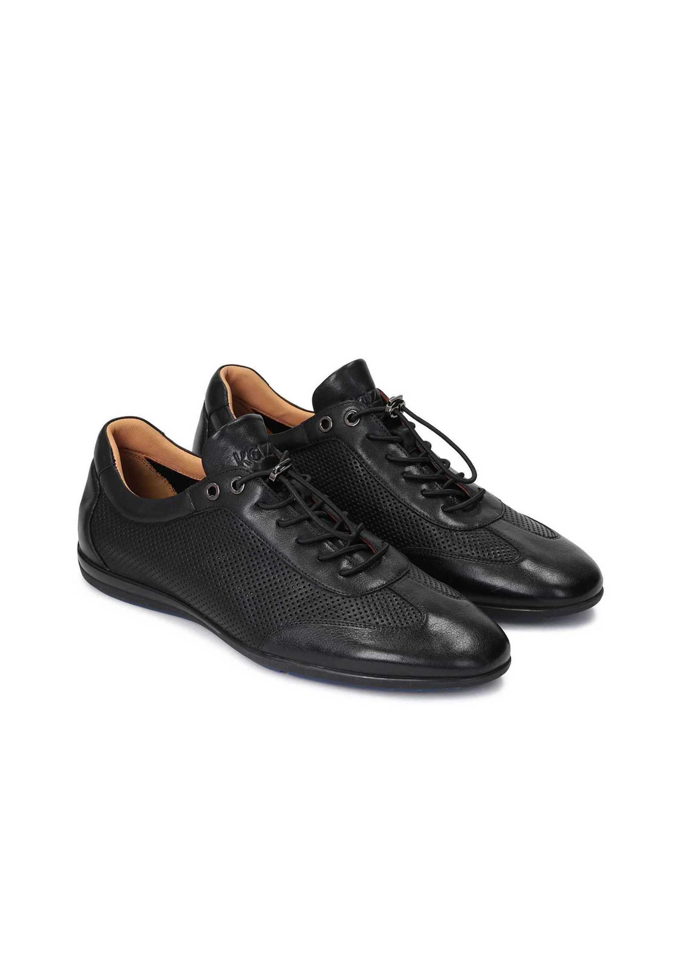 Scarpa stringata sportiva di Kazar in nero