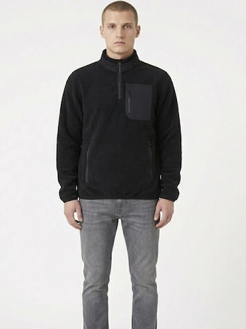 A Question Of (AQO) Tussenjas 'David Micro Fleece Halfway Zip' in Zwart: voorkant