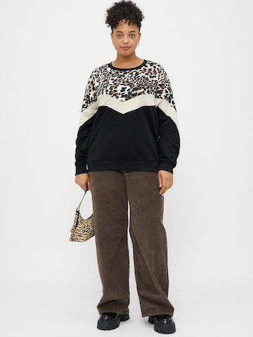 juoda ONLY Carmakoma Megztinis be užsegimo 'CARLEOBLOCK'