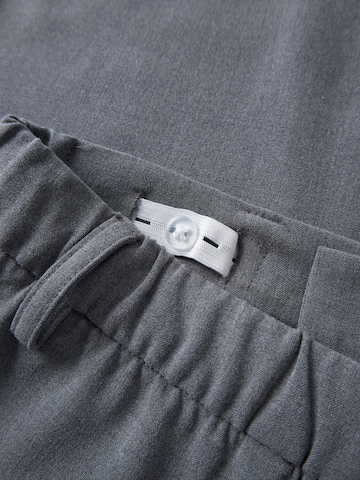 LMTD Regular Hose in Grau