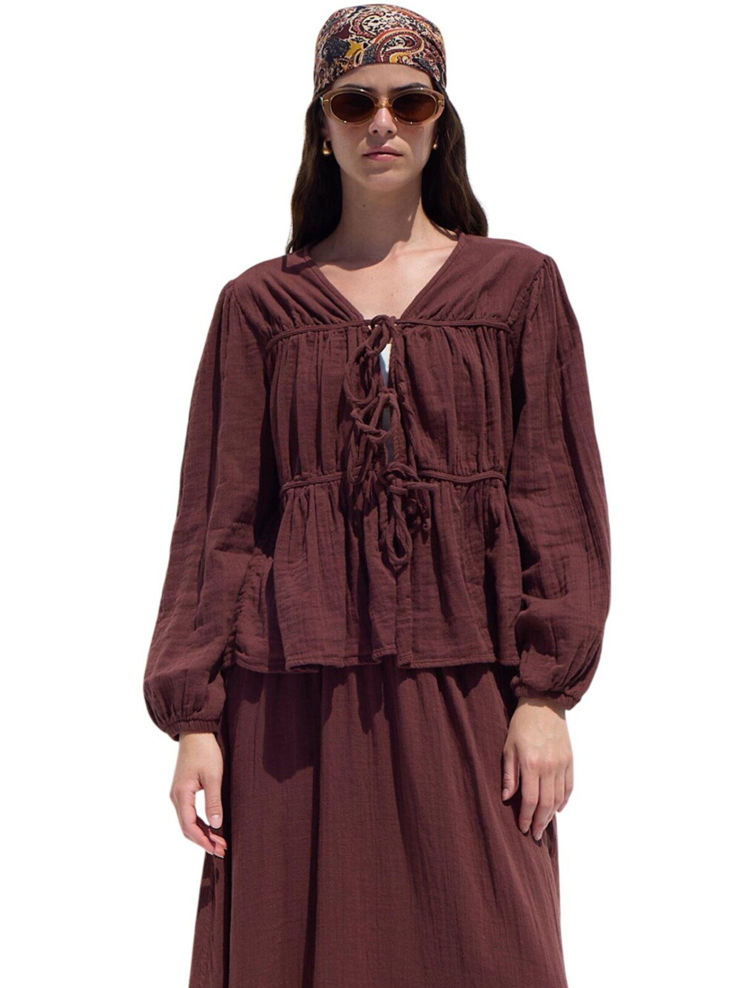 MANUKA Blouse in Red: front