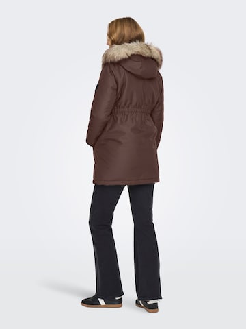 Parka d’hiver 'OLMIris' Only Maternity en marron