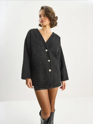 Bianco Lucci Strickjacke in Schwarz