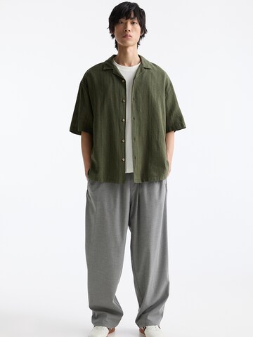 Pull&Bear Comfort Fit Skjorte i grøn