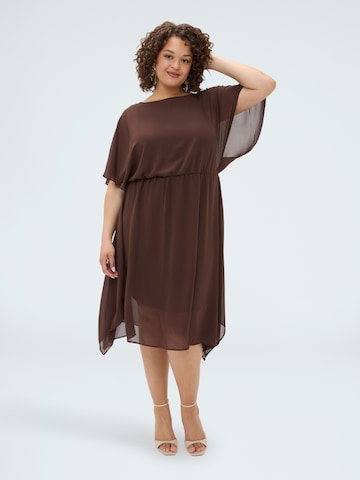Robe Fiorella Rubino en marron