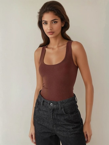 Hiccup Top in Braun