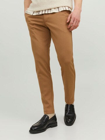 Coupe slim Pantalon chino JACK & JONES en marron : devant