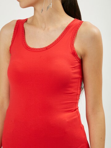 Influencer Top in Rood