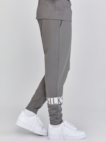 SikSilk Tapered Hose in Grau
