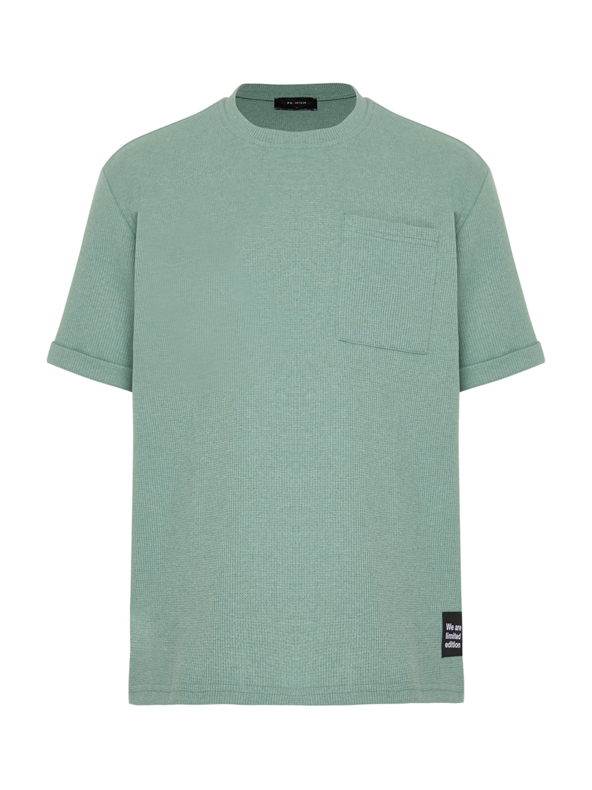 Trendyol Футболка в Зеленый: спереди