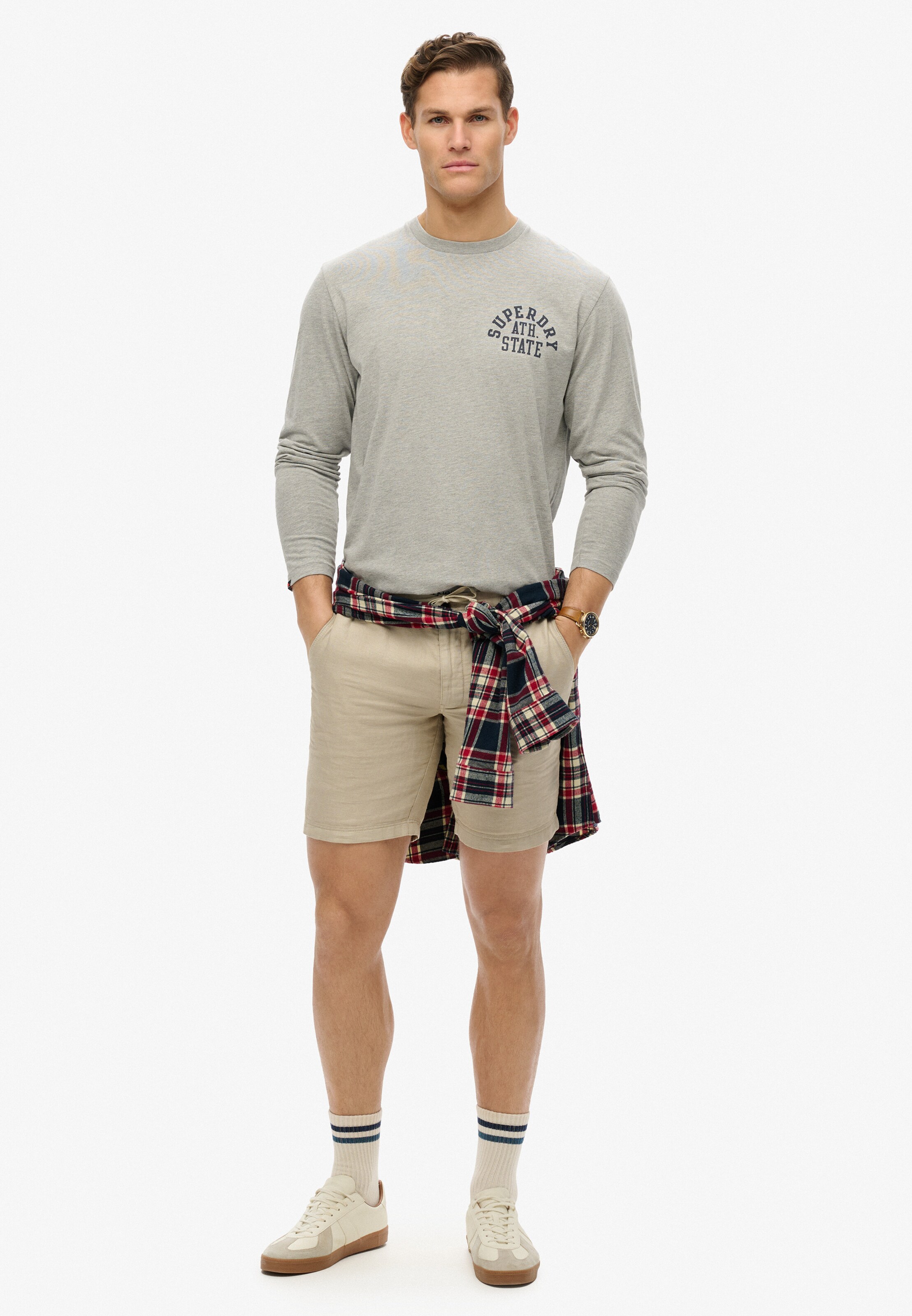 T-Shirt 'Athletic Essentials' Superdry en gris