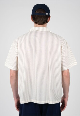 Comfort fit Camicia 'Dugout' di Prohibited in bianco