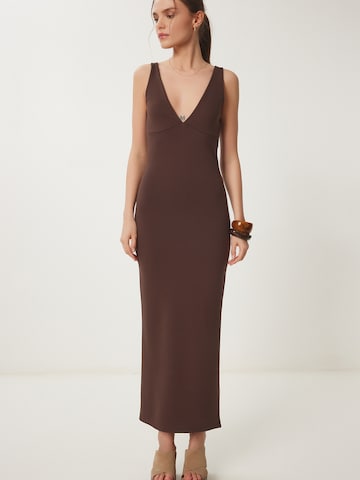 Happiness İstanbul - Vestido en marrón: frente