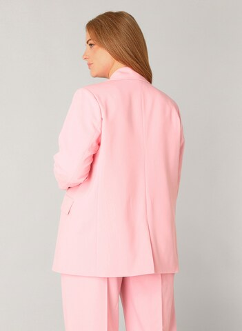BASE LEVEL CURVY Blazer in Pink