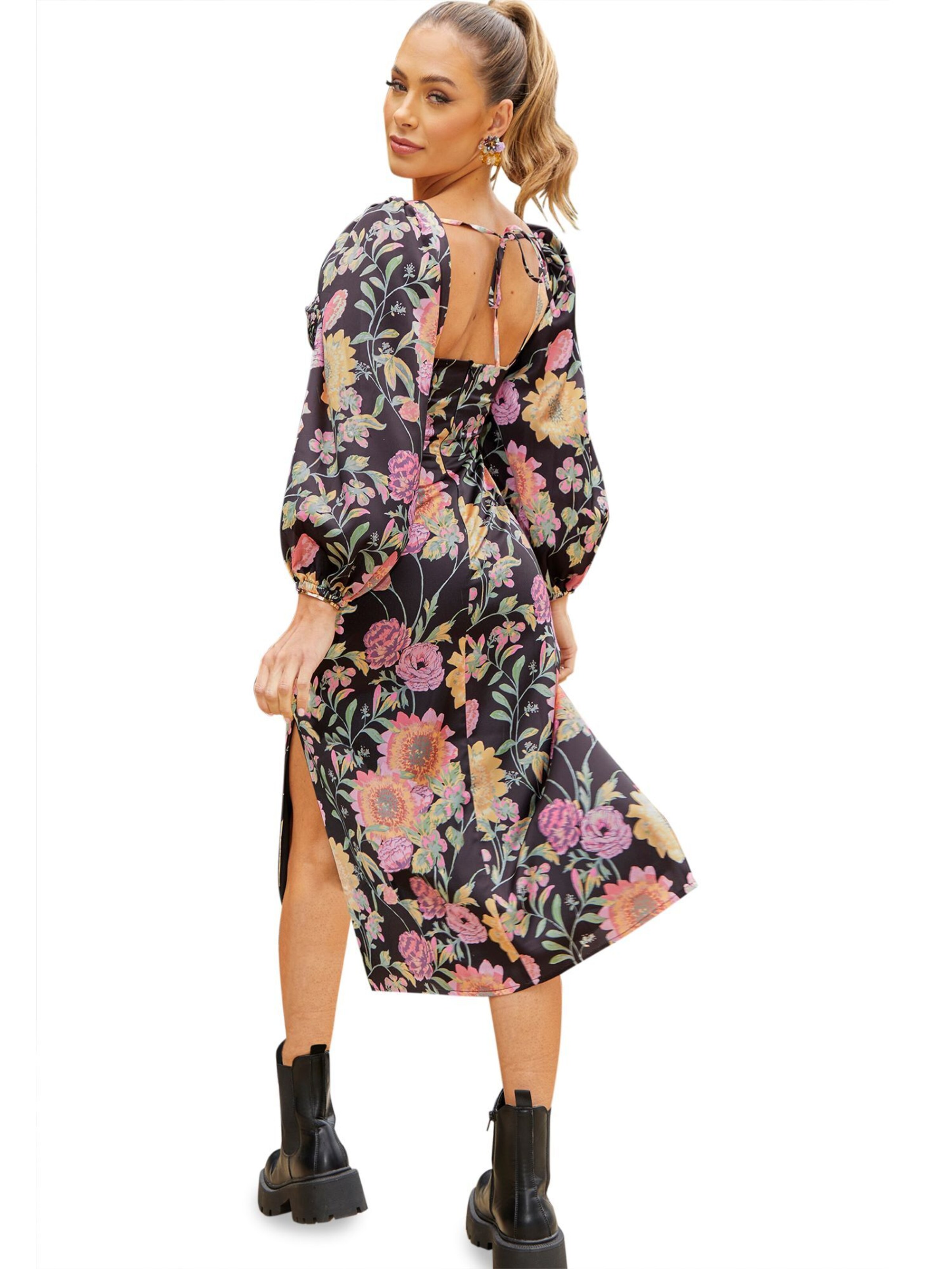 Chi Chi London Šaty - Čierna