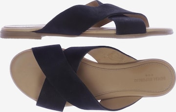 ROYAL REPUBLIQ Sandalen 41 in Schwarz: predná strana