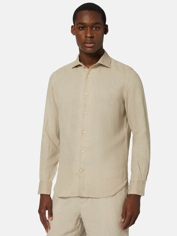 Coupe regular Chemise Boggi Milano en beige : devant