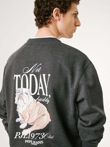 Pepe Jeans Sweatshirt in Grey