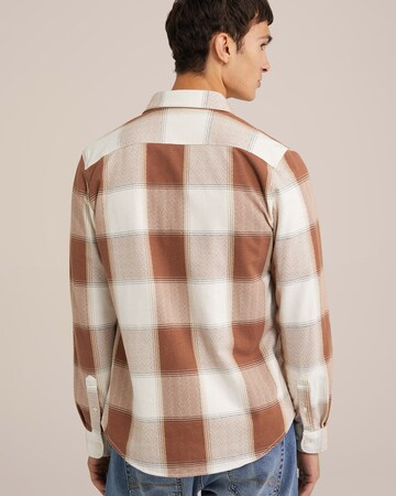 WE Fashion - Ajuste regular Camisa en naranja