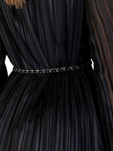 Abito 'LS ILENIA PLEAT DRESS W6RK37 WJ712' di GUESS in nero