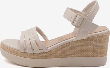 Alviero Martini Sandale in Beige: Vorderseite