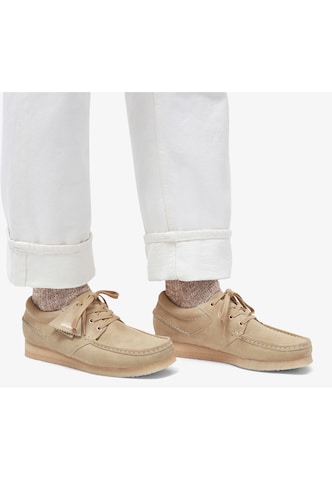 CLARKS Schnürschuhe 'Wallabee' in Beige