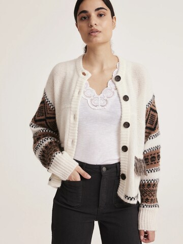 Odd Molly Neuletakki värissä valkoinen