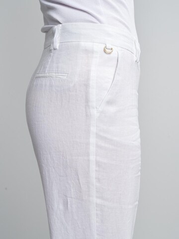 Wide leg Pantaloni per costume tradizionale 'Martha 7692' di W. Wegener in bianco