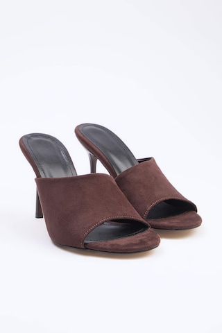Trendyol Pumps in Brown