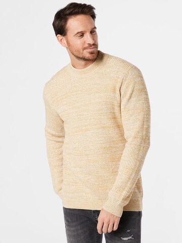 Redefined Rebel Sweater 'Kevin' in Yellow: front