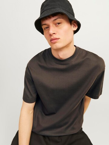 JACK & JONES Футболка 'JJEUrban Edge' в Коричневый