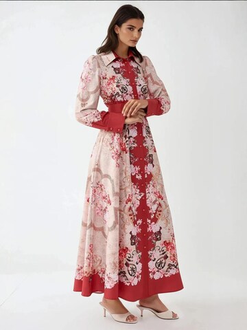 Robe-chemise Hiccup en rouge : devant