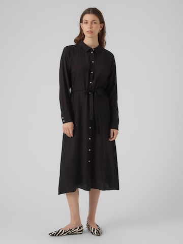 Robe-chemise 'DEBBY' VERO MODA en noir