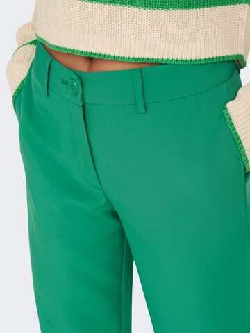 Regular Pantalon ONLY en vert