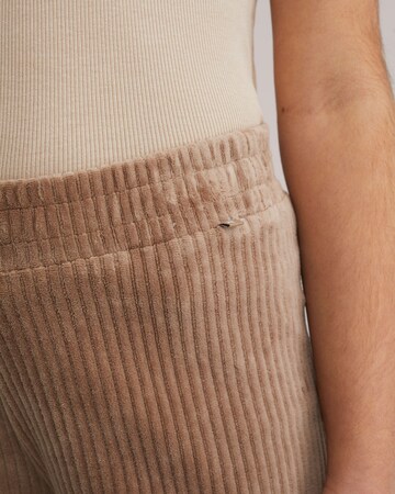 WE Fashion Regular Панталон в бежово