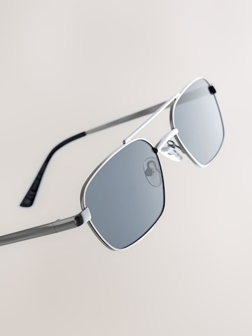 Next Sončna očala 'Navigator' | srebrna barva