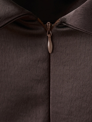 MANGO Jurk 'NICO' in Bruin