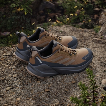 ADIDAS TERREX - Zapatos bajos 'Trailmaker 2.0' en marrón
