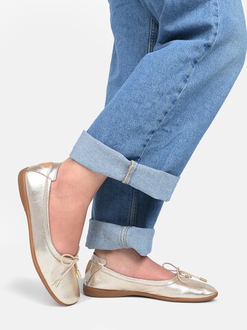 Ballerines 'OMEGA' Crickit en or