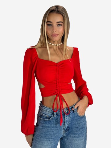 Elara Bluse in Rot: Vorderseite