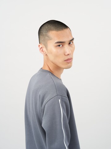 Cørbo Hiro Sweatshirt 'Akira' i grå