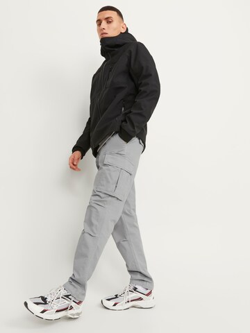 regular Pantaloni cargo 'Ace Tucker' di JACK & JONES in grigio