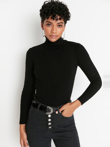 Pull-over Trendyol en noir : devant