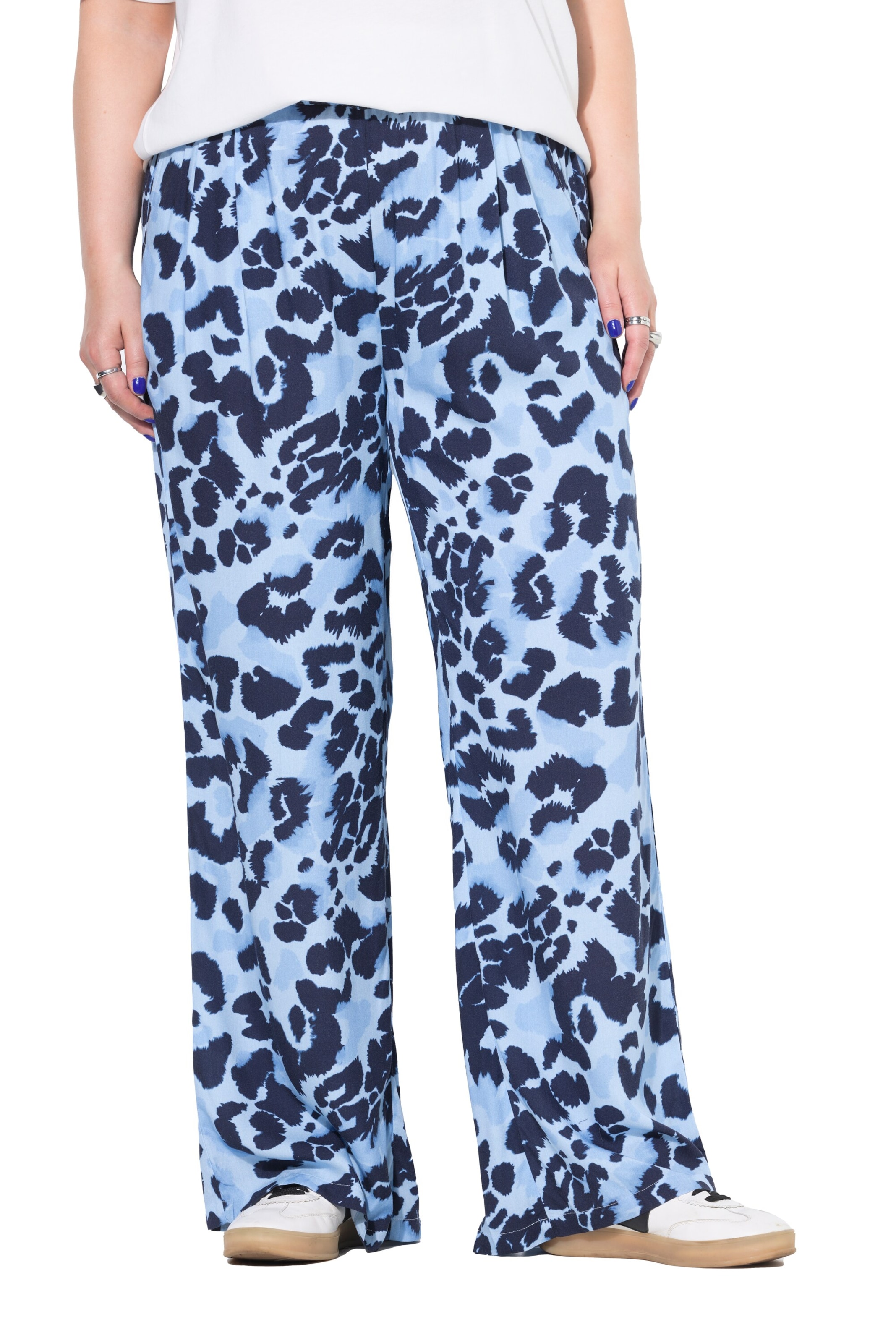 Studio Untold Wide leg Trousers in Blue: front