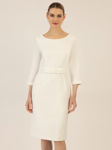 APART Evening Dress in White: front