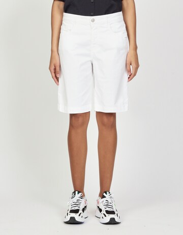 Gang Shorts 'Bermudas' in Weiß: Vorderseite