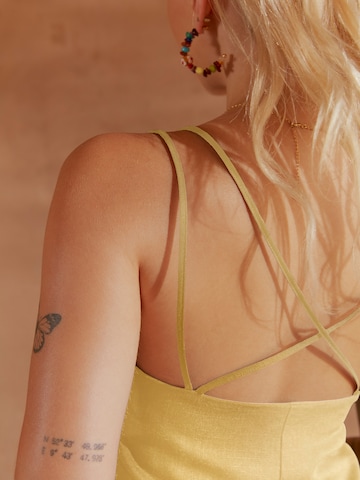 Ema Louise x ABOUT YOU Dress 'Elis' in Yellow