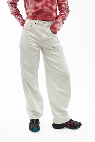 Loosefit Jeans 'Logan Cinch' di BDG Urban Outfitters in bianco: frontale